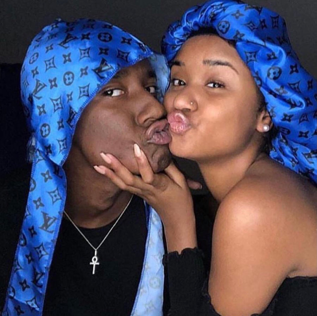 Durag versus Bonnet en Satin : Découvrez les Différences et les Similitudes entre ces Accessoires Capillaires